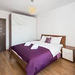 Wola Radziwie Homely Apartment