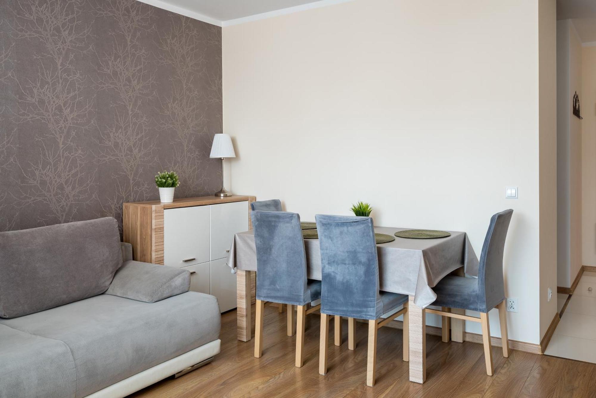 Apartament Wola Radziwie Homely *
