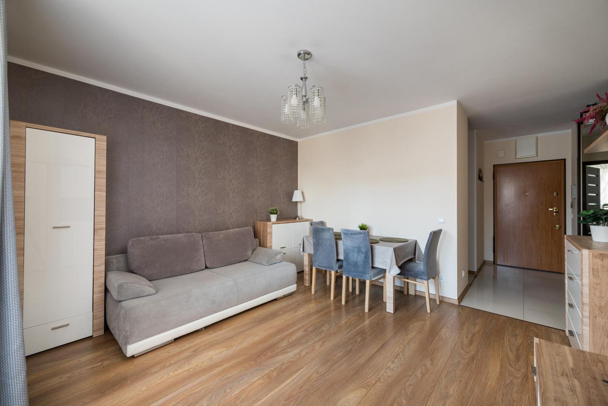 Wola Radziwie Homely Warsaw
